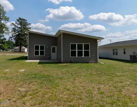 1210 S 2nd Street Smithfield NC 27577