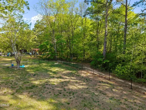 952 Brantleytown Road Zebulon NC 27597