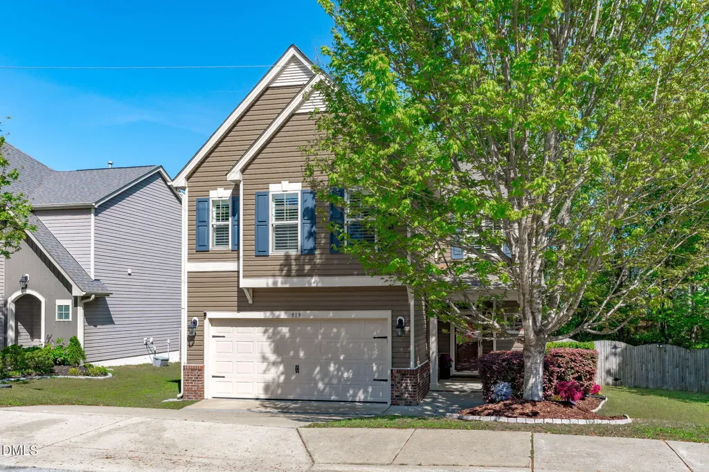 919 Award Street Fuquay Varina NC 27526