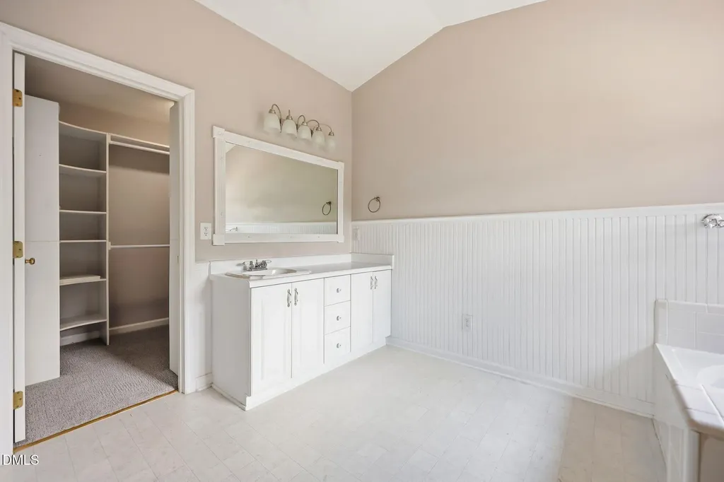 1704 Chadstone Court Raleigh NC 27615