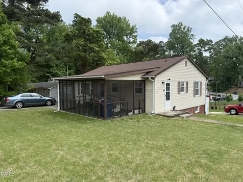 131 Robbins Avenue Jamestown NC 27282