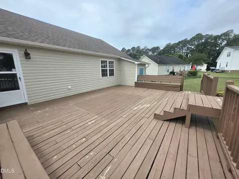 19 Atlantic Avenue Benson NC 27504