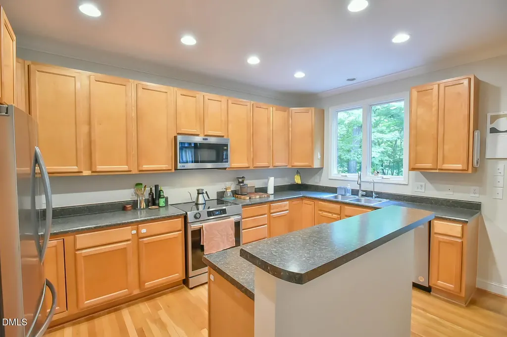 612 Highland Trail Chapel Hill NC 27516