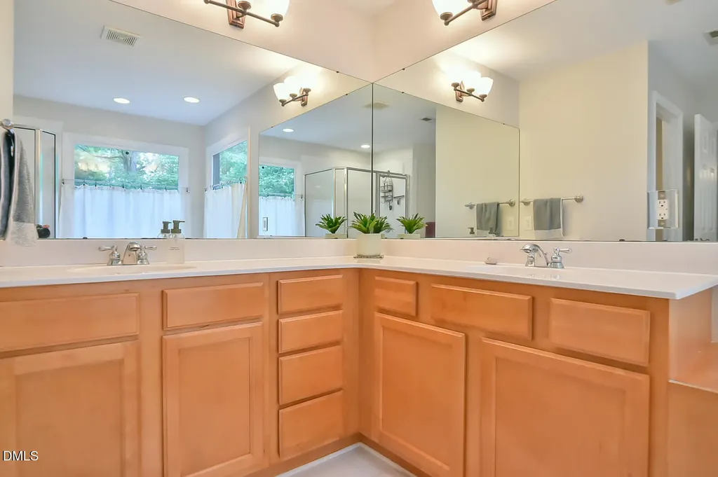 612 Highland Trail Chapel Hill NC 27516