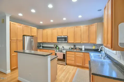 612 Highland Trail Chapel Hill NC 27516
