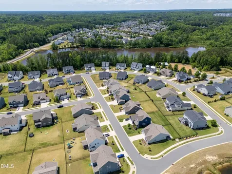 3613 Long Townsend Avenue Fuquay Varina NC 27526