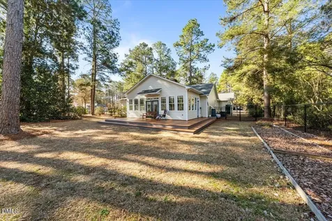 7980 Glasgow Drive Laurinburg NC 28352