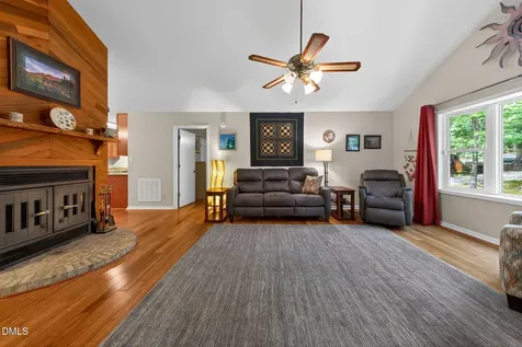 12 Drakesway Court Durham NC 27713