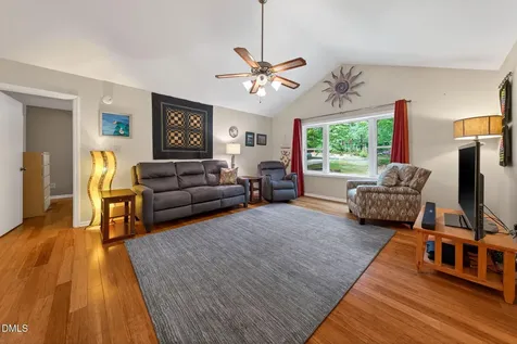 12 Drakesway Court Durham NC 27713