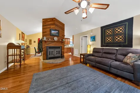 12 Drakesway Court Durham NC 27713