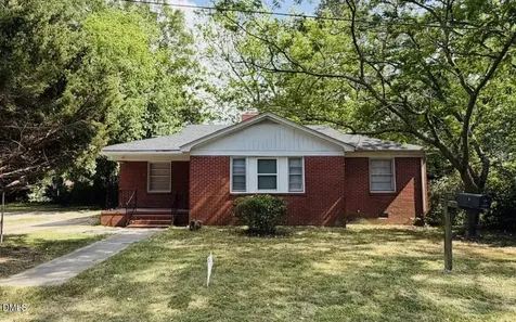 307 Byrd Street Clinton NC 28328