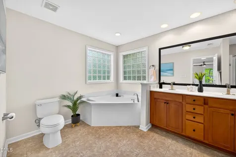 105 Oakbeech Court Holly Springs NC 27540