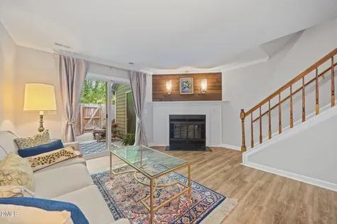 13 Hartford Court Durham NC 27707