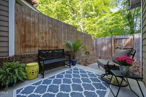 13 Hartford Court Durham NC 27707