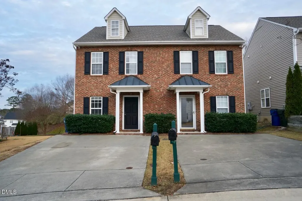 2444 Pumpkin Ridge Way Raleigh NC 27604