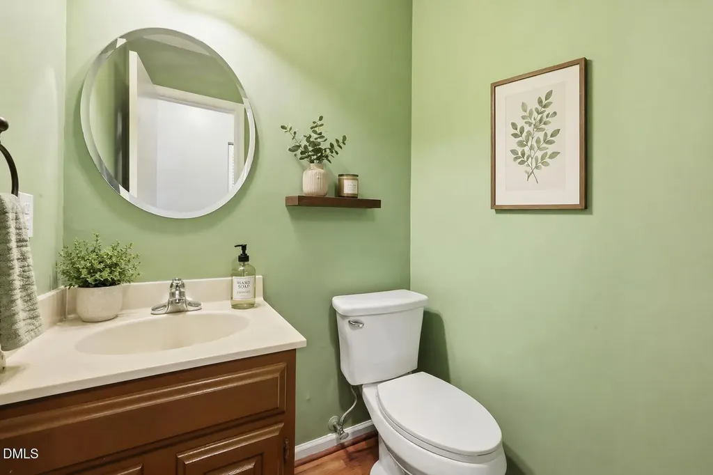 1302 Springlawn Court Raleigh NC 27609