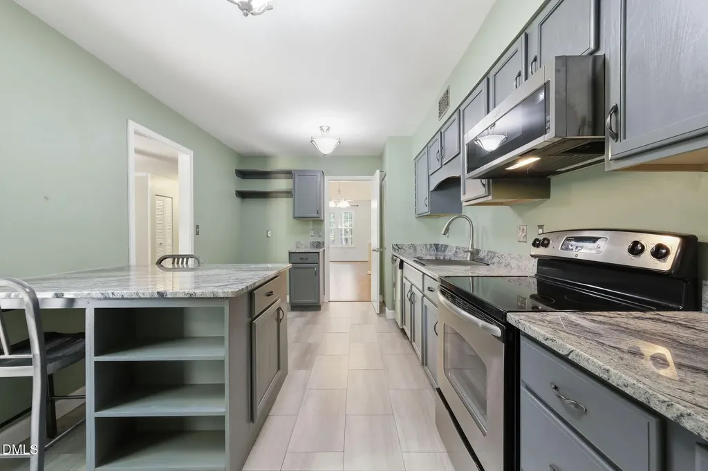1302 Springlawn Court Raleigh NC 27609