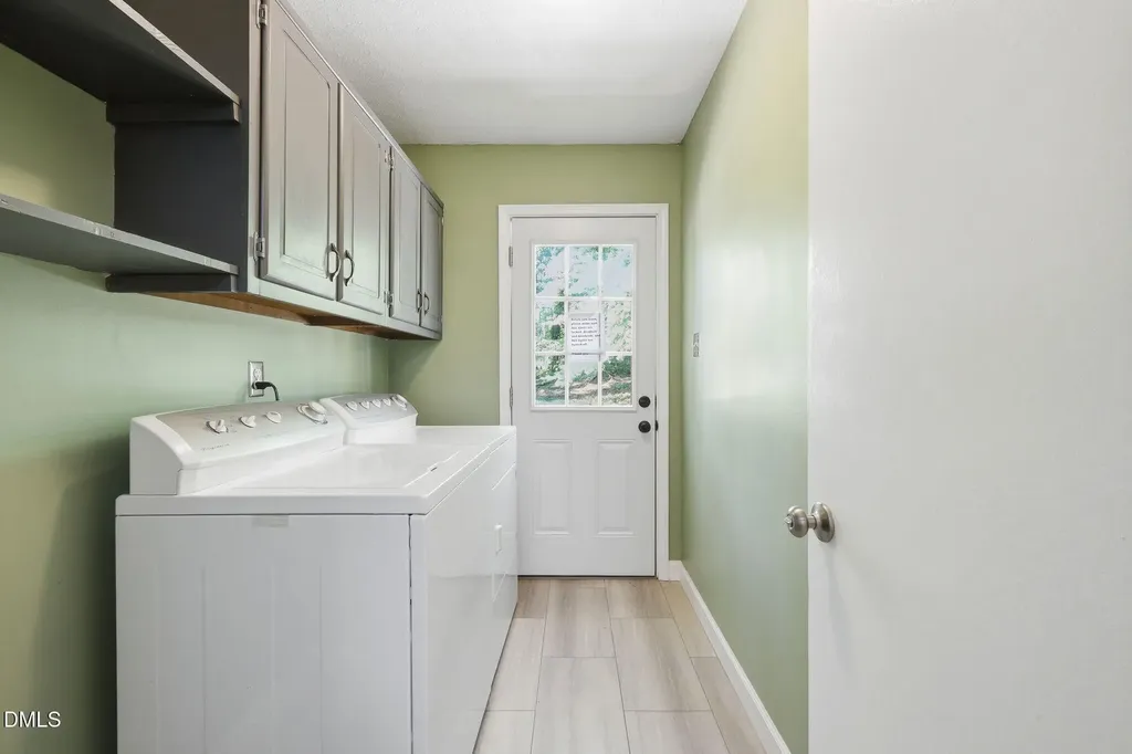 1302 Springlawn Court Raleigh NC 27609