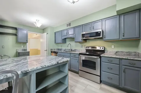 1302 Springlawn Court Raleigh NC 27609