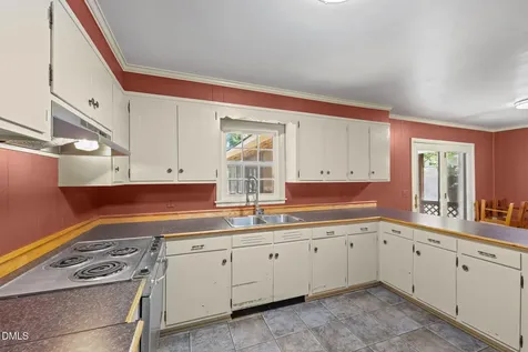 112 Florence Street Graham NC 27253