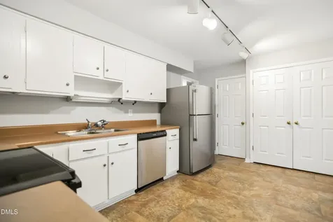 3408 Cherry Lane Raleigh NC 27607
