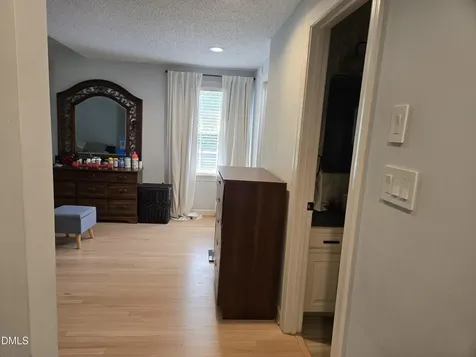 5516 Den Heider Way Raleigh NC 27606