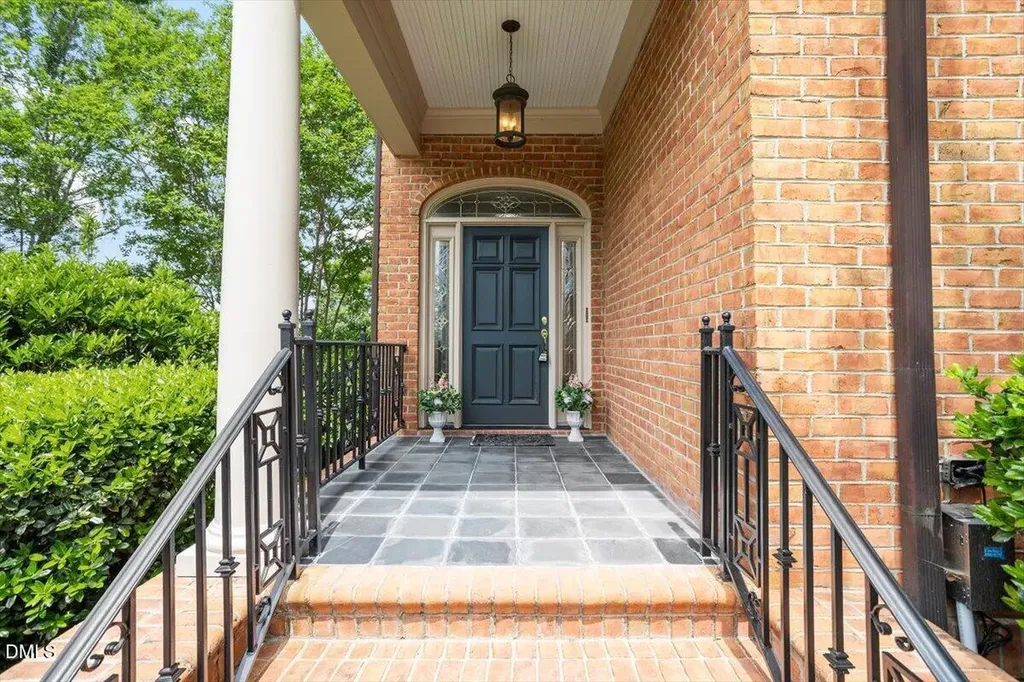 308 W Barbee Chapel Road Chapel Hill NC 27517
