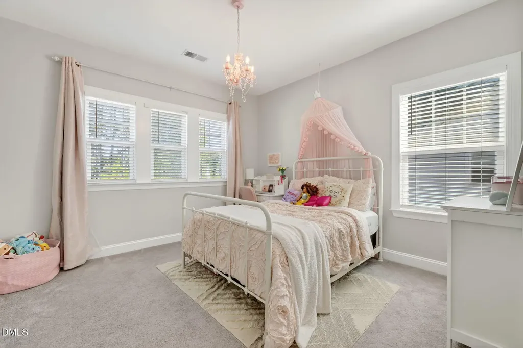 404 Honeyridge Lane Holly Springs NC 27540