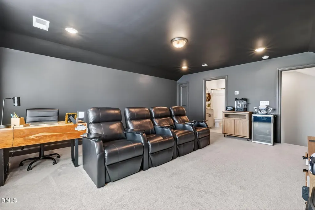 404 Honeyridge Lane Holly Springs NC 27540