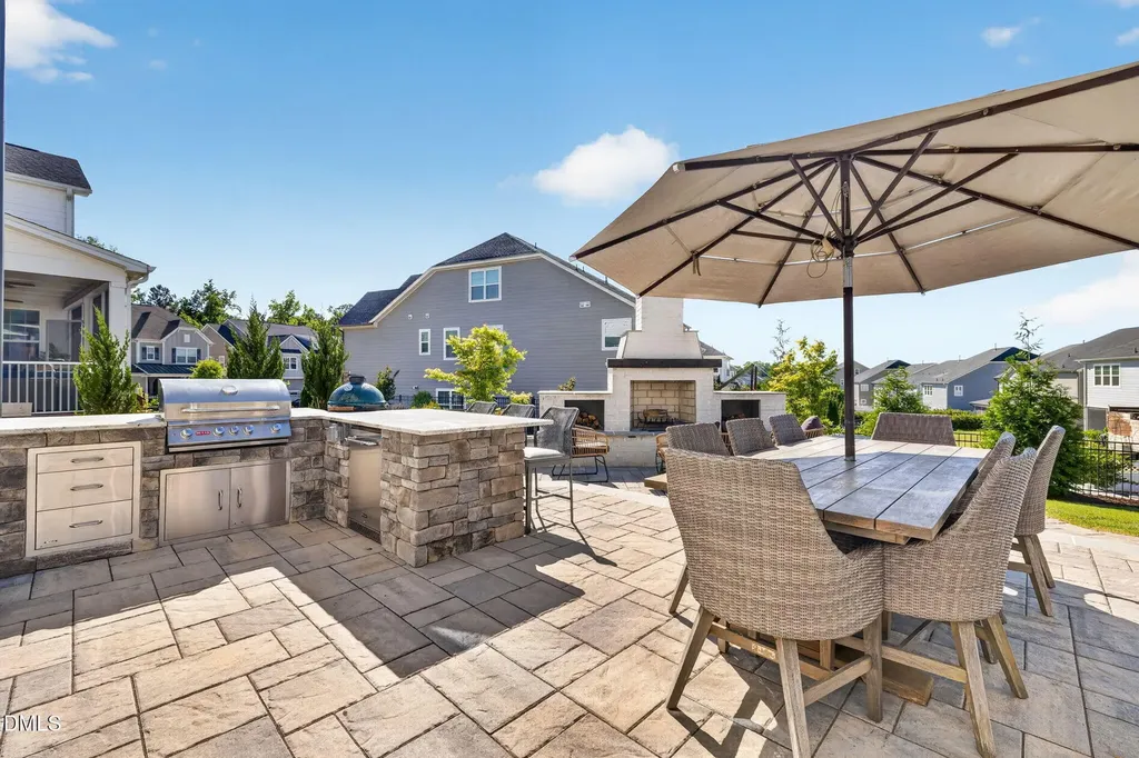 404 Honeyridge Lane Holly Springs NC 27540