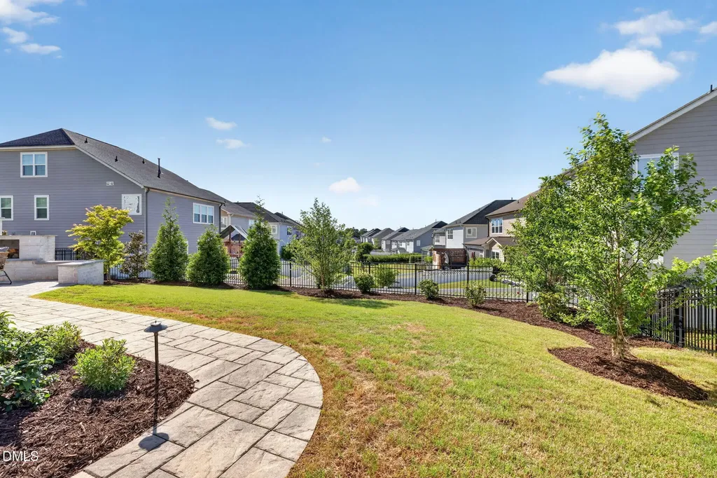404 Honeyridge Lane Holly Springs NC 27540
