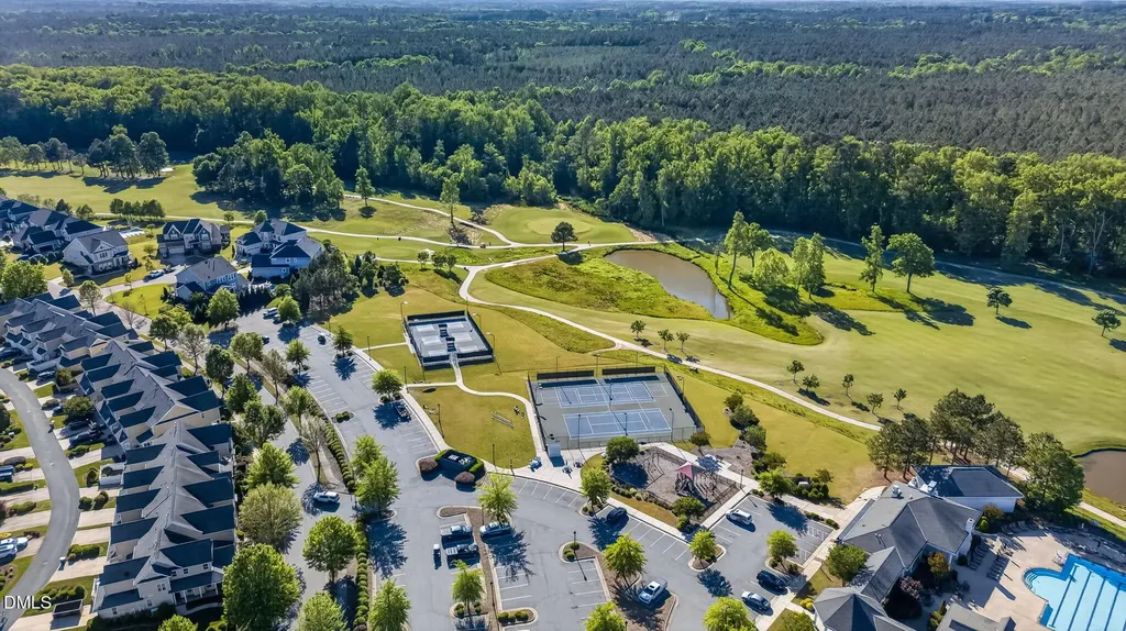 404 Honeyridge Lane Holly Springs NC 27540