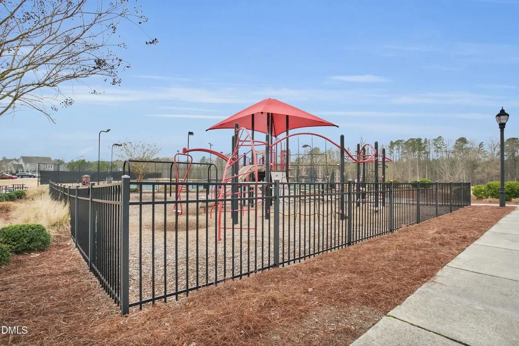 404 Honeyridge Lane Holly Springs NC 27540