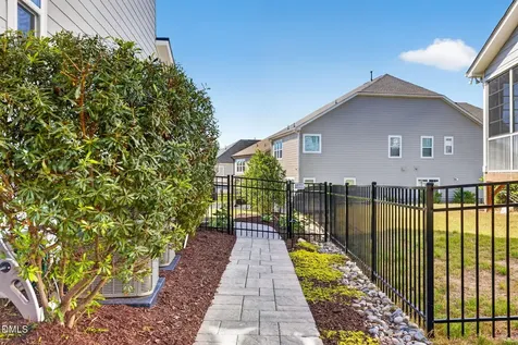 404 Honeyridge Lane Holly Springs NC 27540