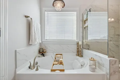 404 Honeyridge Lane Holly Springs NC 27540