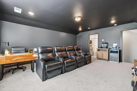 404 Honeyridge Lane Holly Springs NC 27540