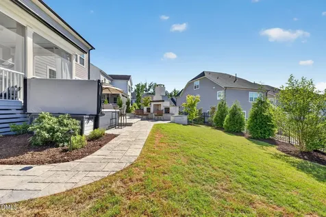 404 Honeyridge Lane Holly Springs NC 27540