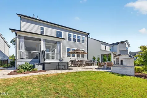 404 Honeyridge Lane Holly Springs NC 27540