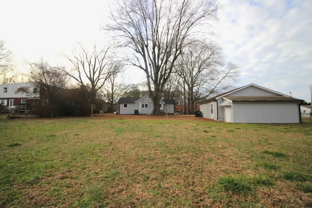 212 N Main Street Holly Springs NC 27540
