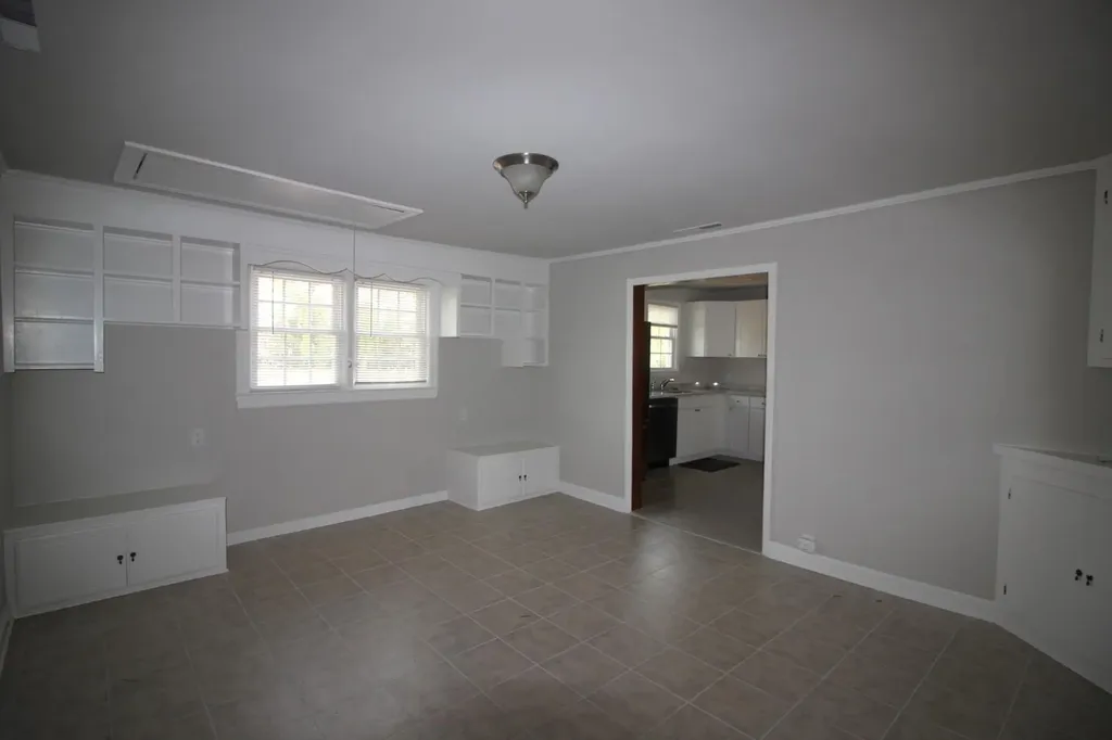 212 N Main Street Holly Springs NC 27540