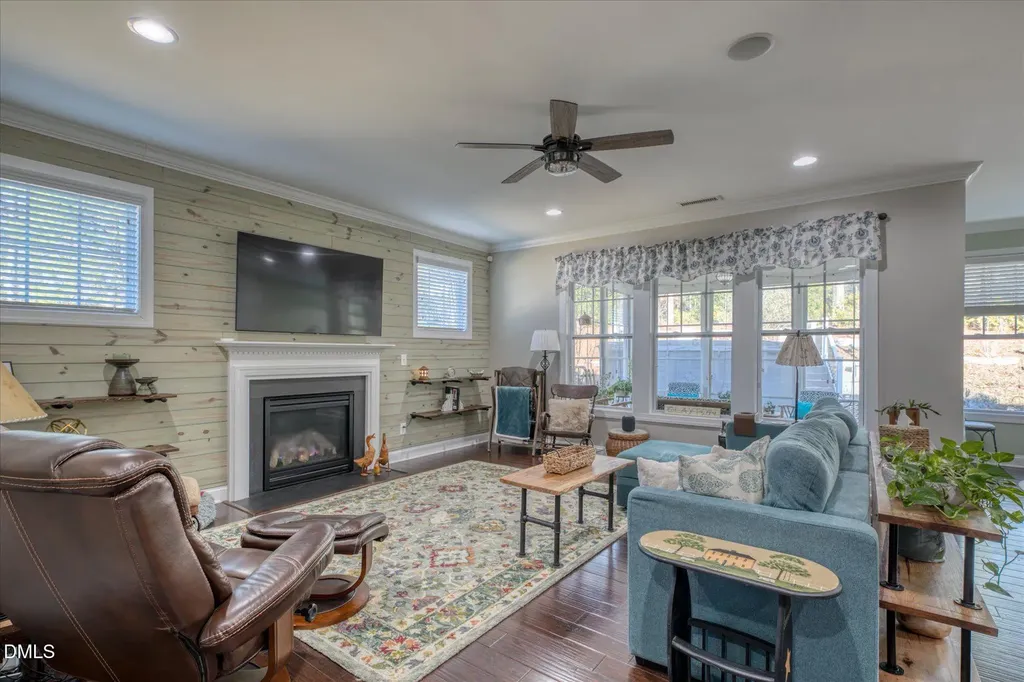 93 Woods Manor Lane Clayton NC 27527