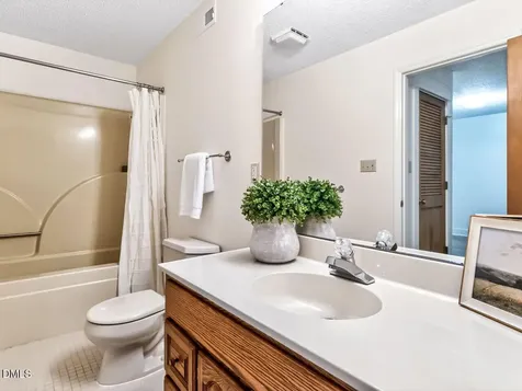 10101 Daviton Court Raleigh NC 27615