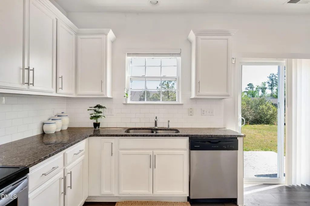 70 Gaillardia Way Clayton NC 27527