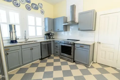 115 W Franklin Street Youngsville NC 27596