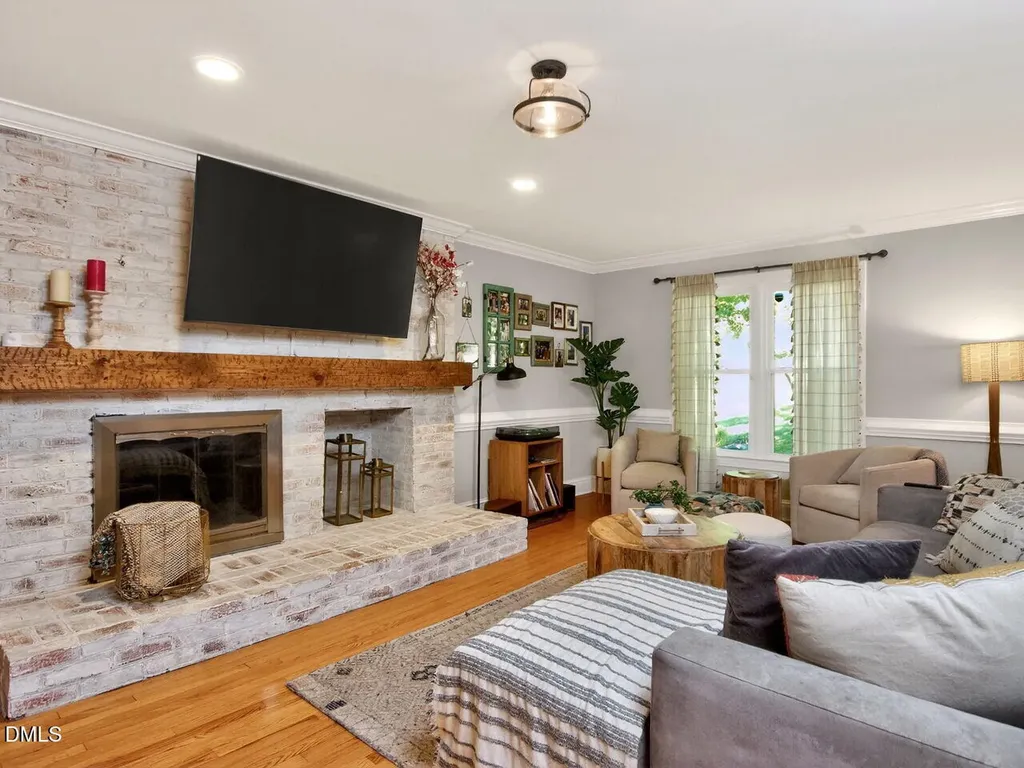 6004 Tarnhour Court Raleigh NC 27612