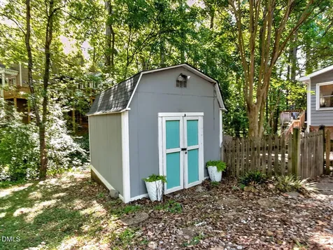 6004 Tarnhour Court Raleigh NC 27612