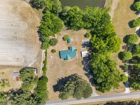 3226 Eldridge Road Newton Grove NC 28366