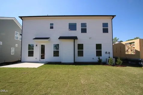 2492 Vetrina Way Apex NC 27502