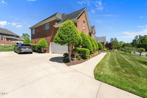 736 Meadowood Drive Burlington NC 27215
