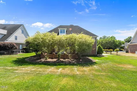 736 Meadowood Drive Burlington NC 27215